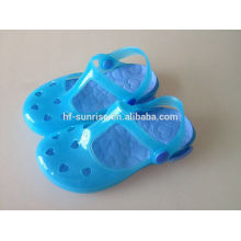 Plastik preiswerter Großhandelskind beschuht lustige Kinder beschuht scherzt Schuhe herauf Porzellan